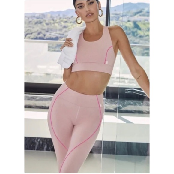 Good American Pants - Good American Electric Feel Cropped Yoga Training Leggings Size 1/Small